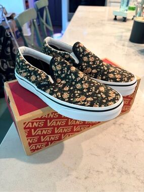 Vans Classic Slip-On Sneakers in Rose Dreams
